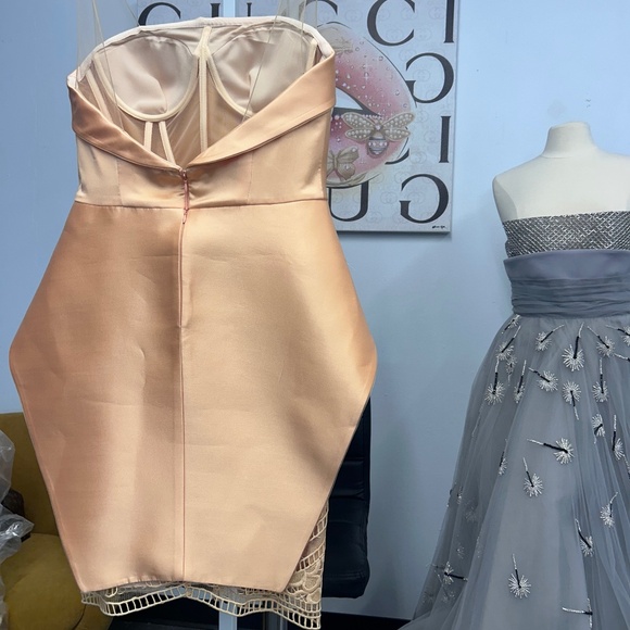 gemy apricot peplum lace dress - Picture 2 of 4